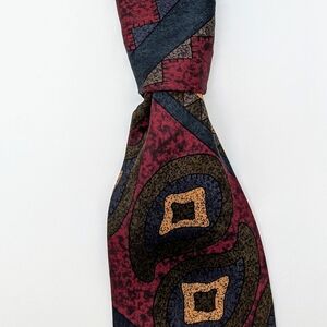 Gant Men's Burgundy Abstract Silk Tie with Gold Accents